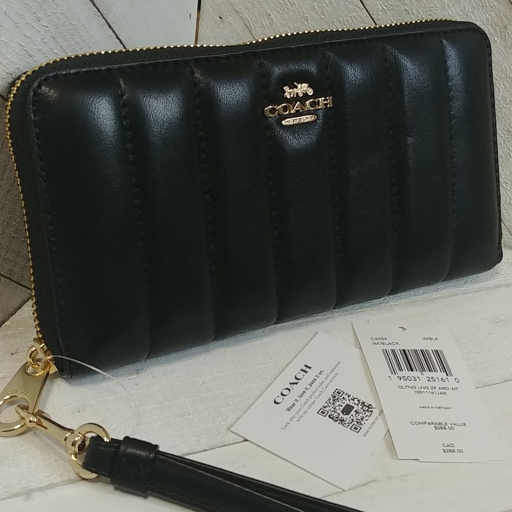 NWT Coach Black Leather Quilted Zip Around Wallet - Picture 3 of 12
